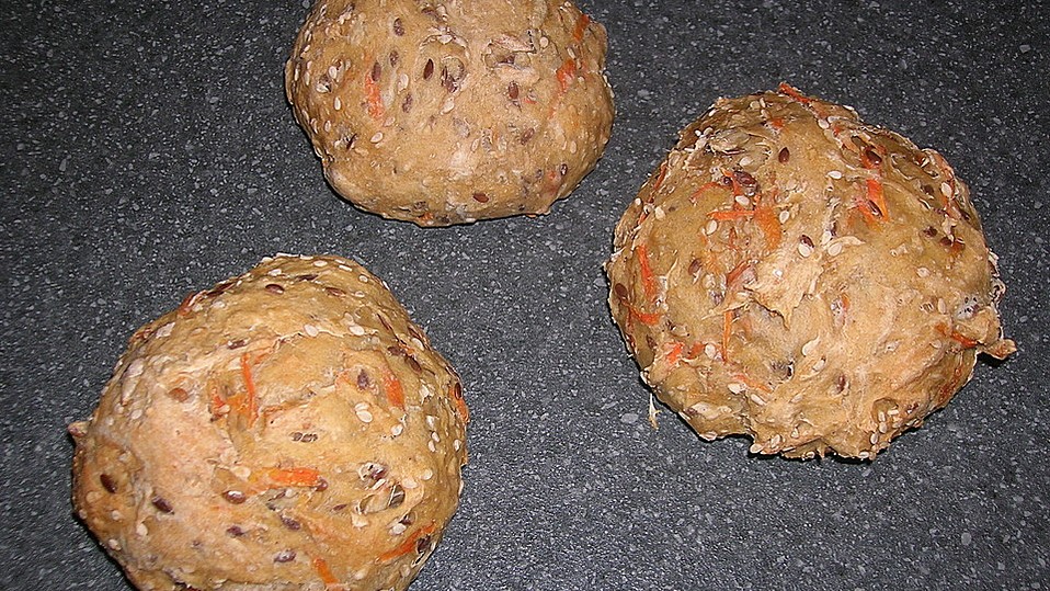 Kerniges schnelles Möhrenbrot von Koelkast
