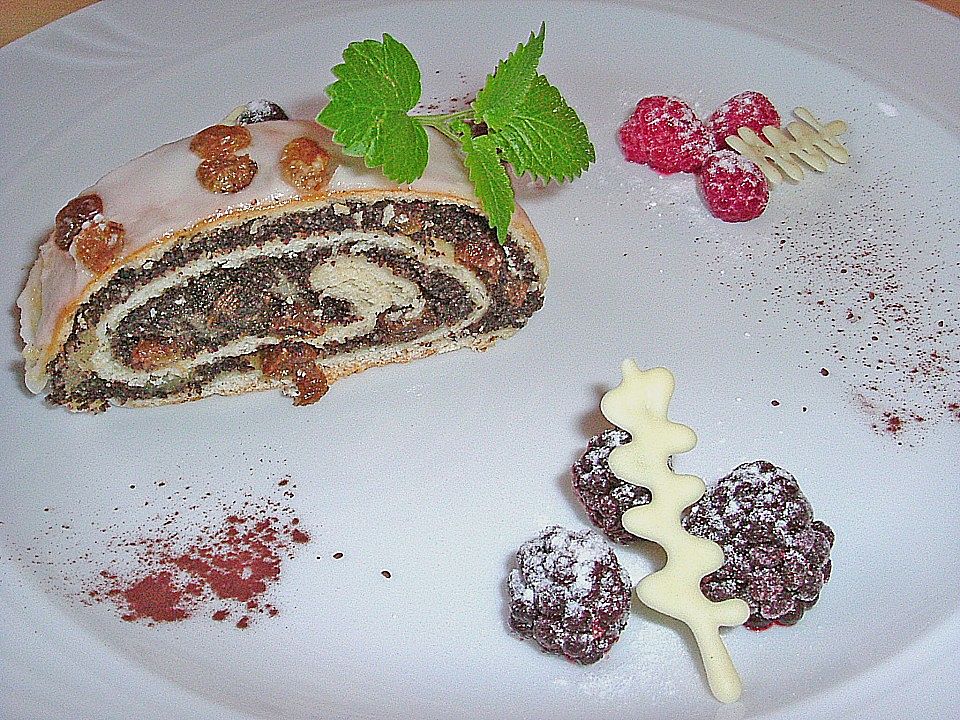 Mohnstrudel mit Vanilleeis von keksle| Chefkoch