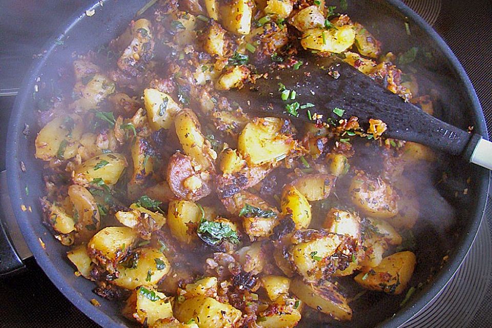 Herbstliche Kartoffel - Gemüse Pfanne mit Pastinaken