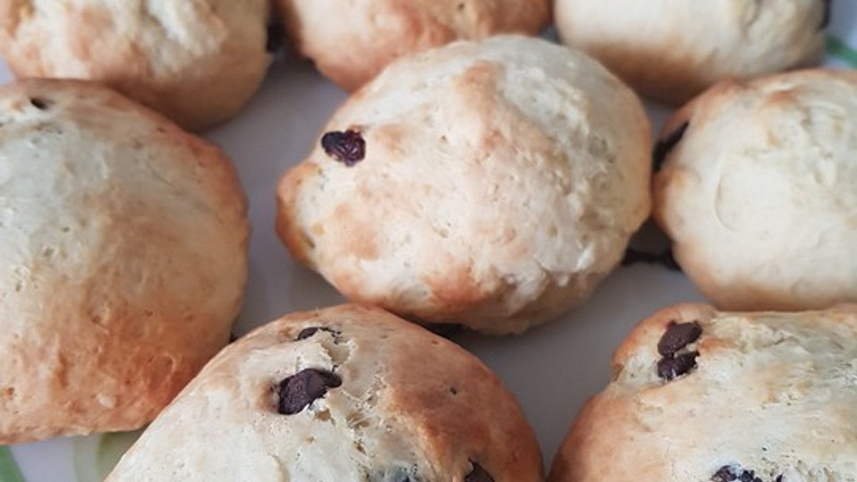 Quark-Öl-Teig Brötchen mit Schokostückchen