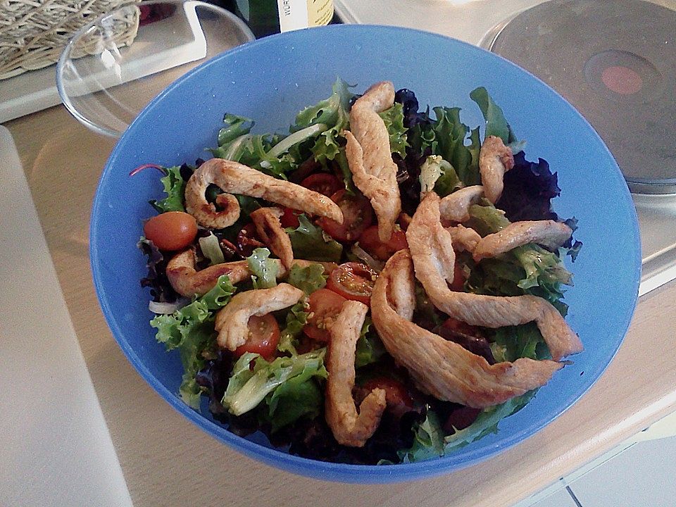 Bunter Salat mit Putenbruststreifen von Manuela26 | Chefkoch