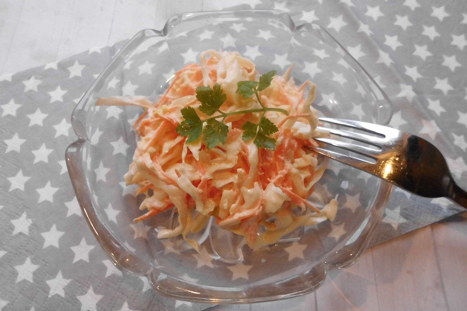 Spitzkohlsalat mit Meerrettich