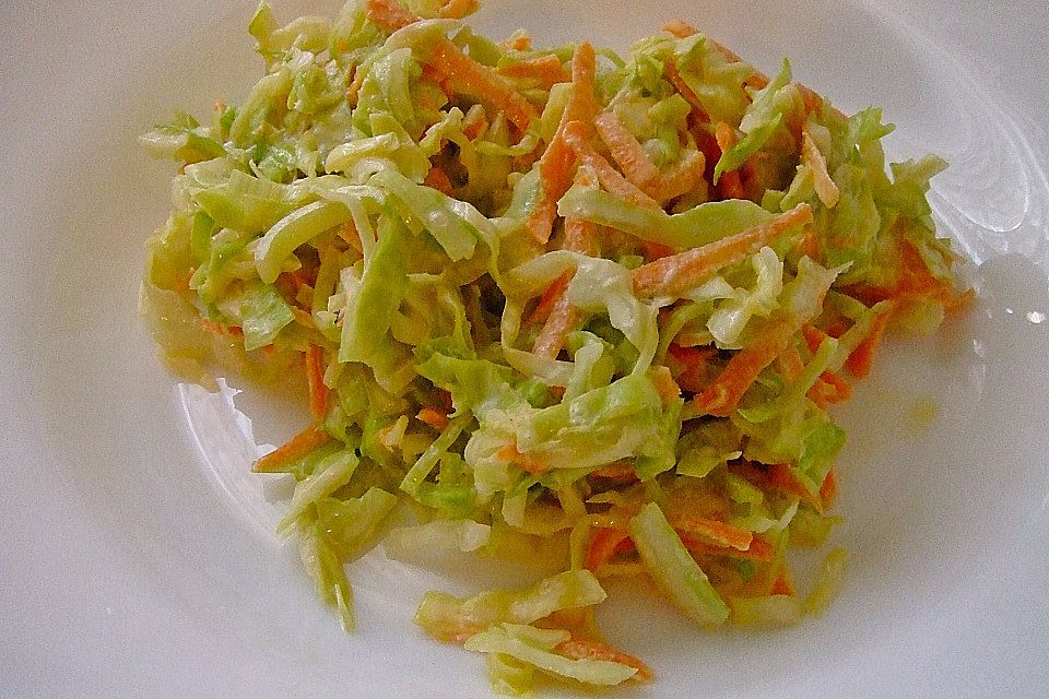 Spitzkohlsalat mit Meerrettich