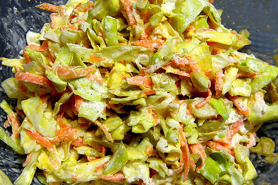 Spitzkohlsalat mit Meerrettich