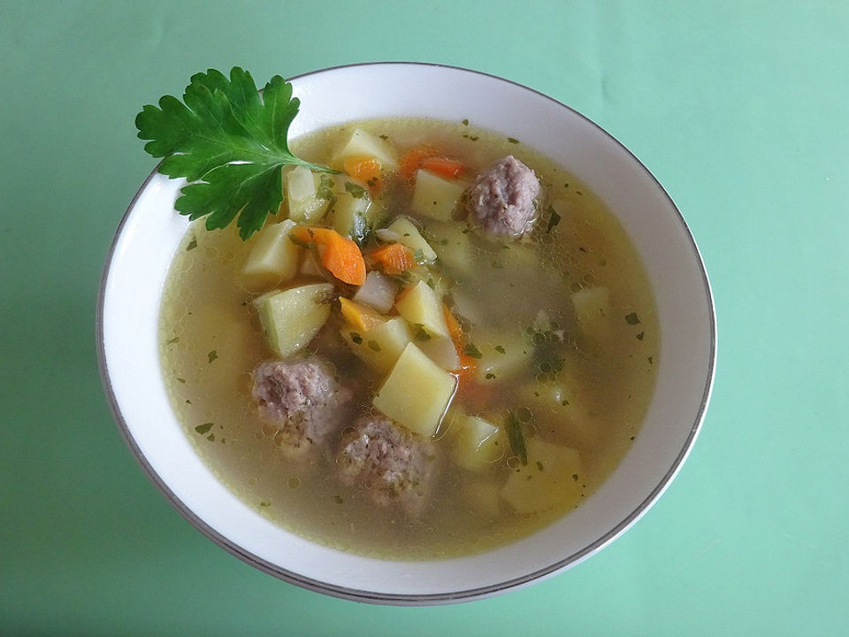 Bouillonkartoffeln mit Brätklößchen von Yanik| Chefkoch