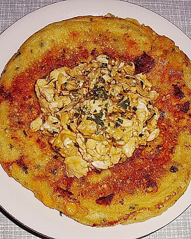 Käse-Soufflé Blinis mit Rührei