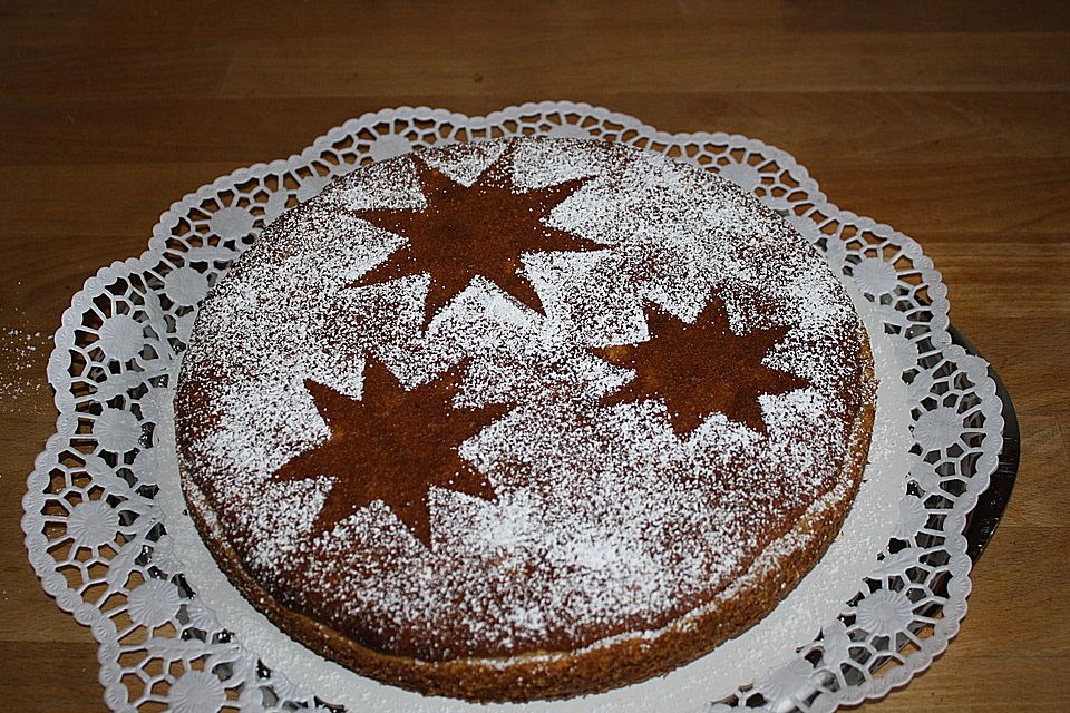 Weihnachtliche Zimttorte