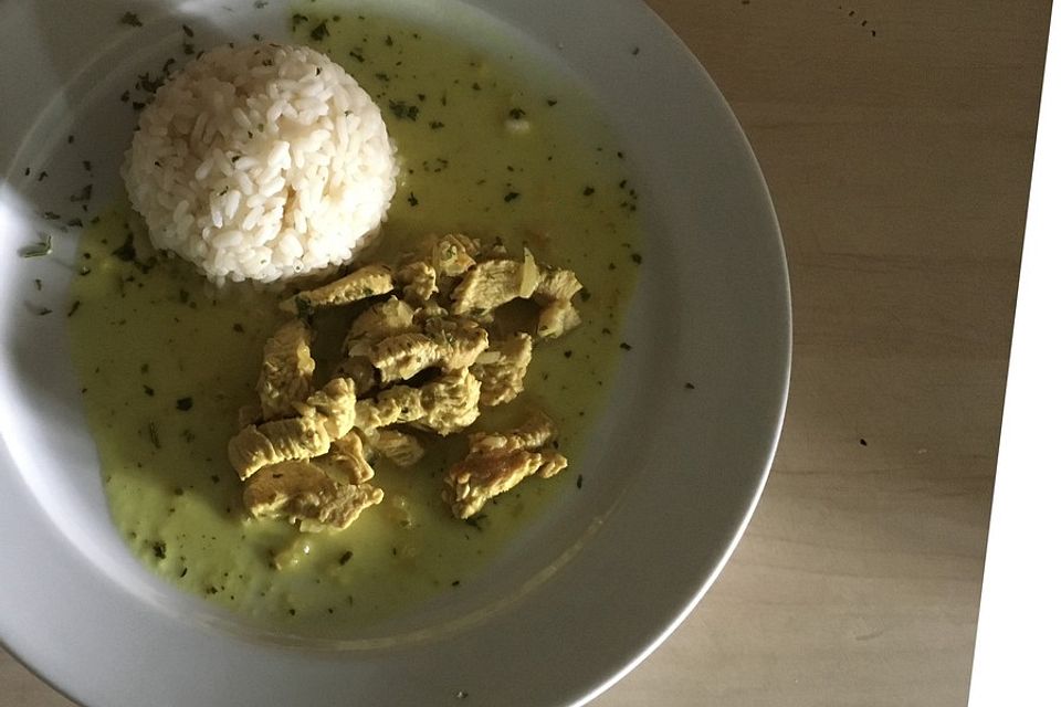 Putengeschnetzeltes mit Curry und Kokosmilch