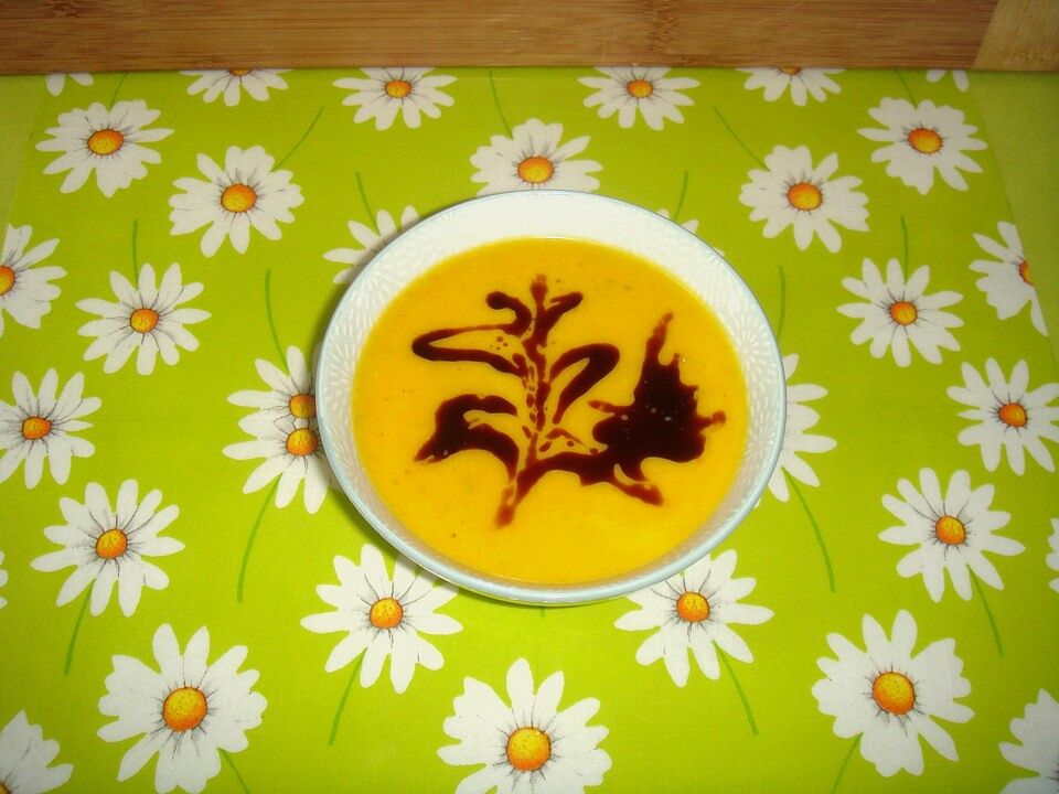 Kürbiscremesuppe mit Kokosmilch und Ingwer von Sthern| Chefkoch