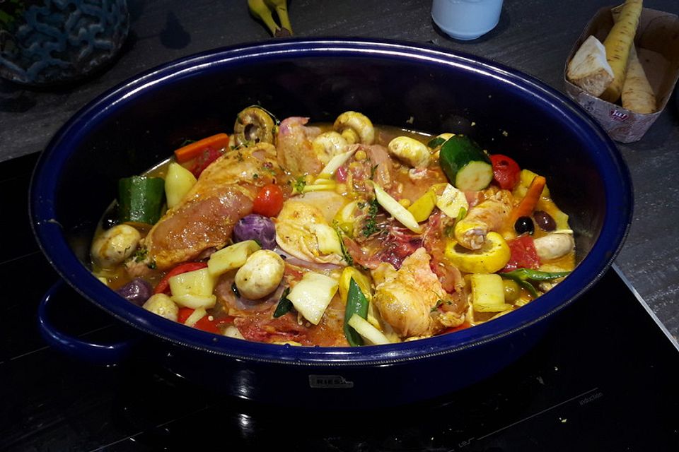 Hühner-Tajine mit eingelegter Zitrone und grünen Oliven