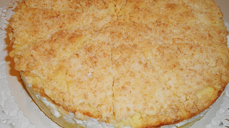 Ananas-Apfel Sahnetorte mit Kokoshaube von Hobbykochen Ananas-Apfel Sahnetorte mit Kokoshaube von Hobbykochen