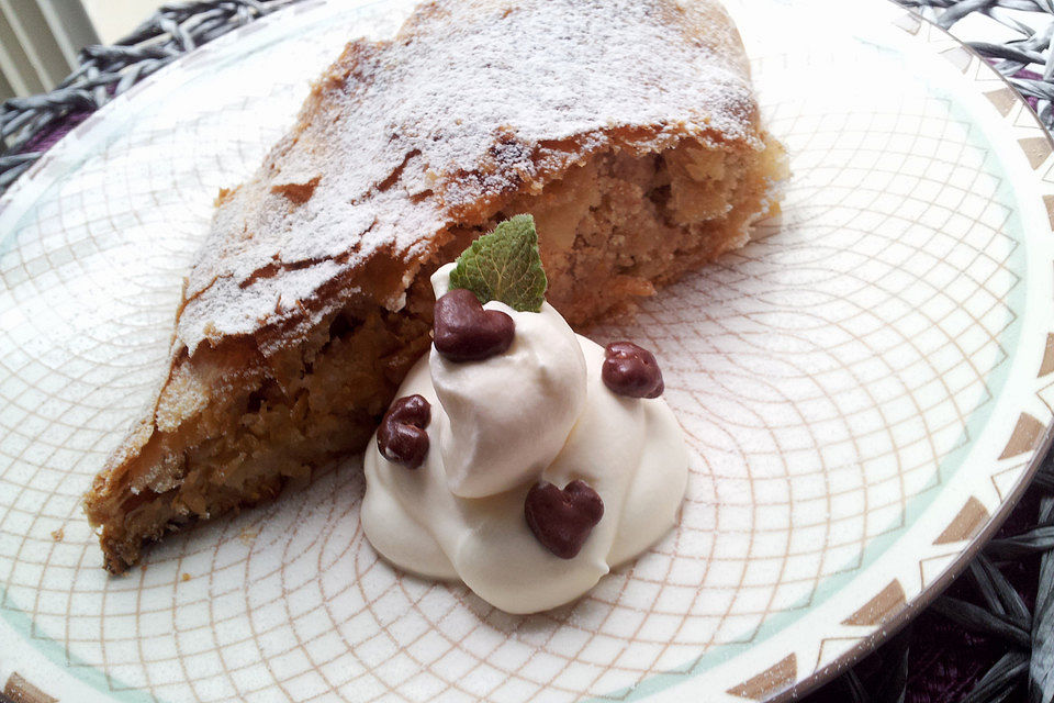 Apfelstrudel mit Blätterteig