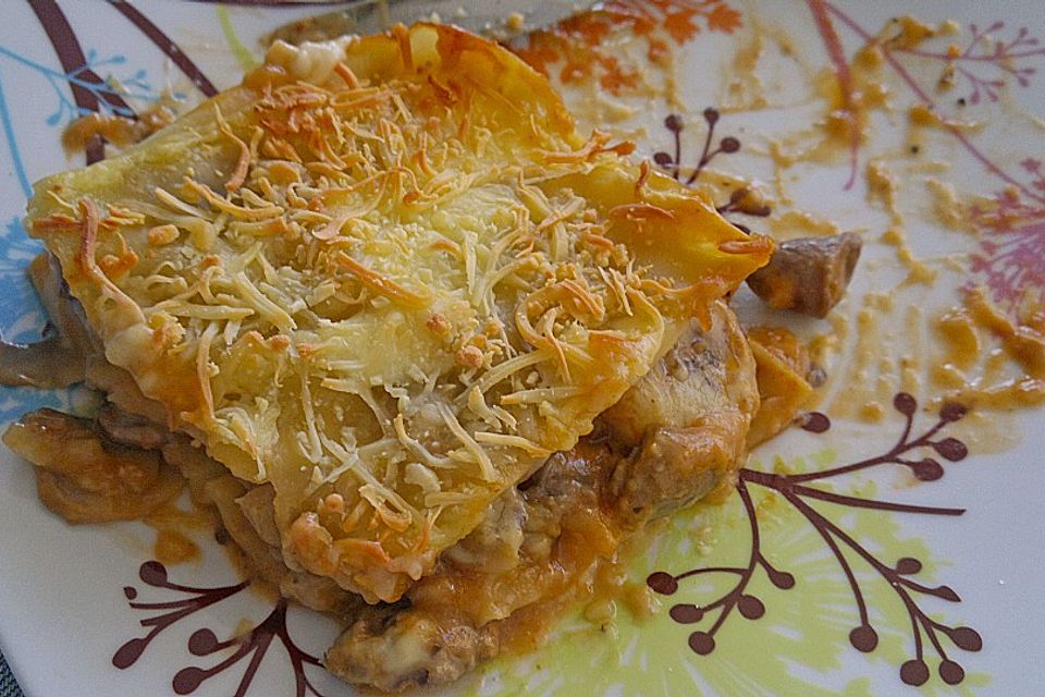 Lasagne mit Hühnerherzen, Bananen und Champignons