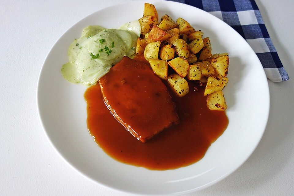 Bratkartoffeln mit Leberkäse und Bratensoße