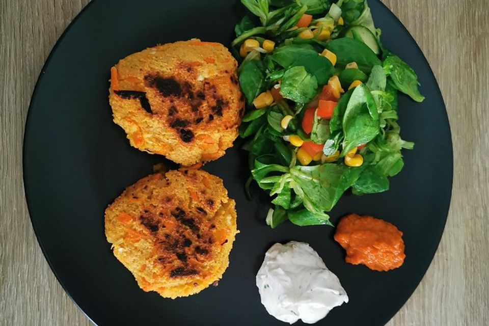 Couscousbratlinge mit Karotten Couscousbratlinge mit Karotten