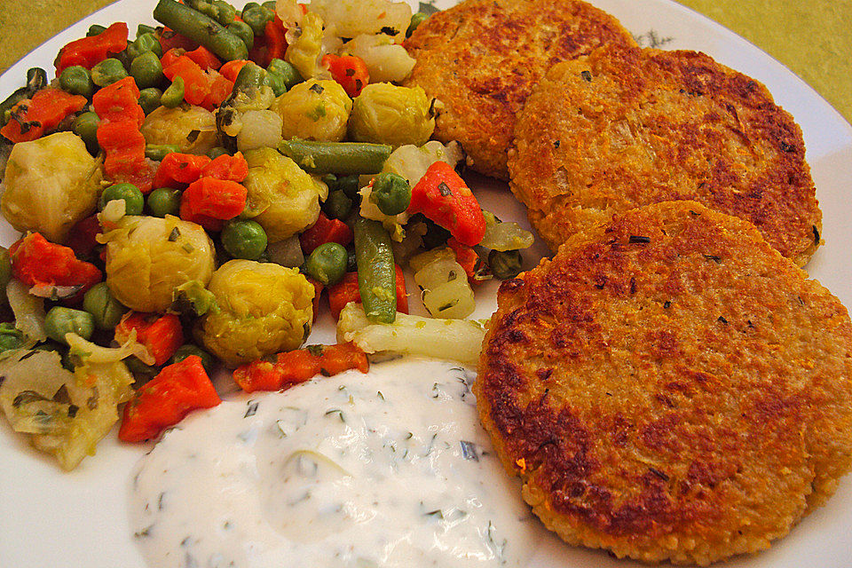 Couscousbratlinge mit Karotten Couscousbratlinge mit Karotten