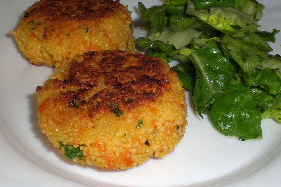 Couscousbratlinge mit Karotten Couscousbratlinge mit Karotten