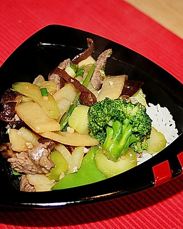 Chop Suey mit Rindfleisch