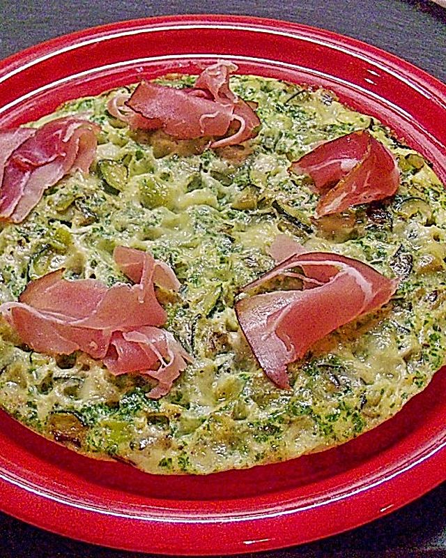Zucchini-Frittata mit Parmaschinken
