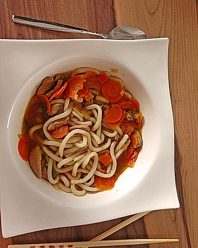 Curry-Udon Suppe