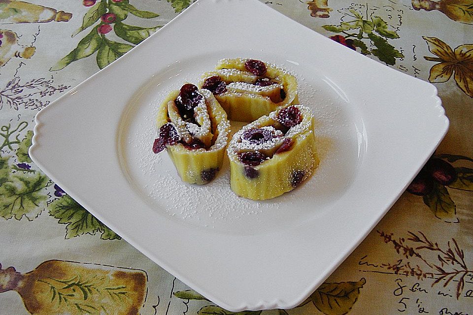 Kirschpfannkuchen aus dem Backofen Kirschpfannkuchen aus dem Backofen