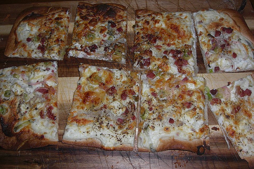 Elsässer Flammkuchen mit Ziegenfrischkäse