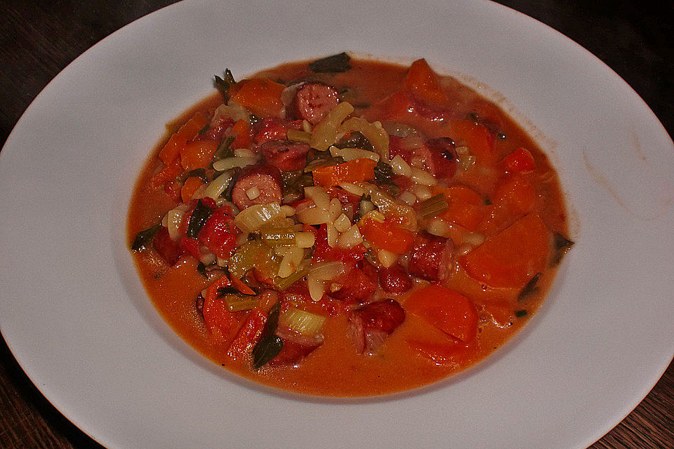 Möhren-Staudensellerie-Suppe