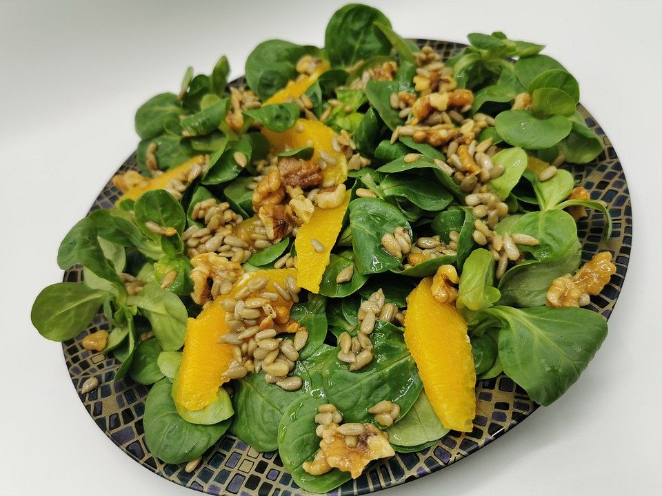 Feldsalat mit Orangen und Sonnenblumenkernen von wiLma07| Chefkoch