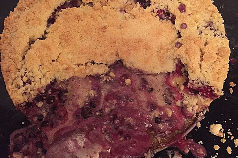 Streusel-Beeren Kuchen