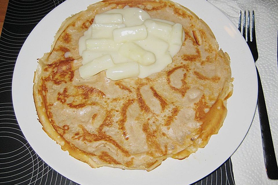 Kastanienpfannkuchen bzw. Kastaniencrêpes Kastanienpfannkuchen bzw. Kastaniencrêpes