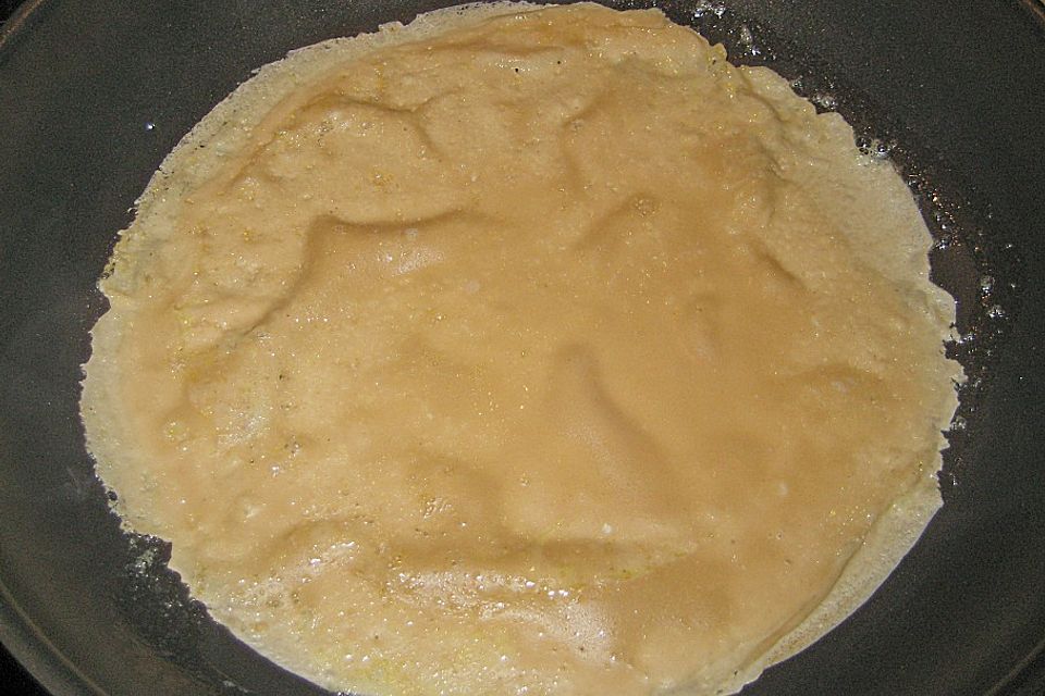 Kastanienpfannkuchen bzw. Kastaniencrêpes Kastanienpfannkuchen bzw. Kastaniencrêpes