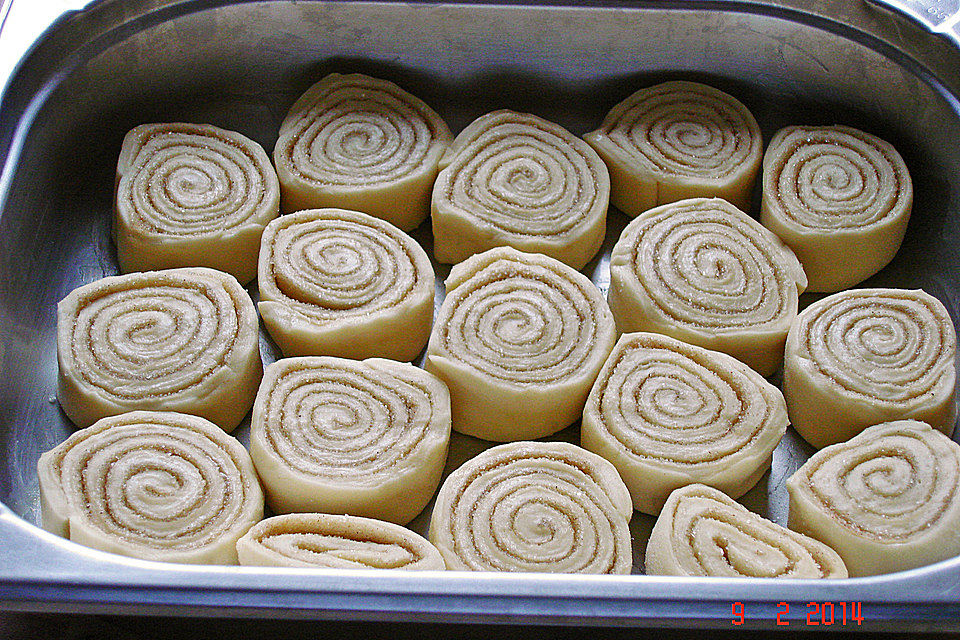 Zimtschnecken mit Frischkäse-Glasur