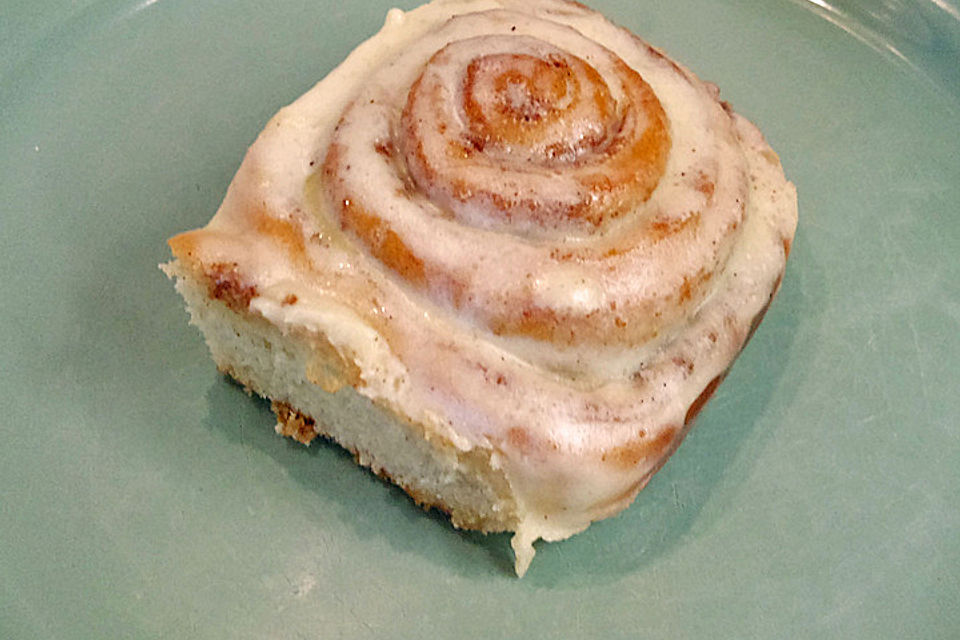 Zimtschnecken mit Frischkäse-Glasur