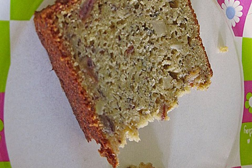 Bananenkuchen mit Datteln, Pecannüssen und Ahornsirup