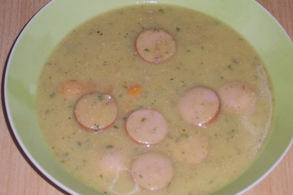 Kartoffelcremesuppe mit Bockwürsten