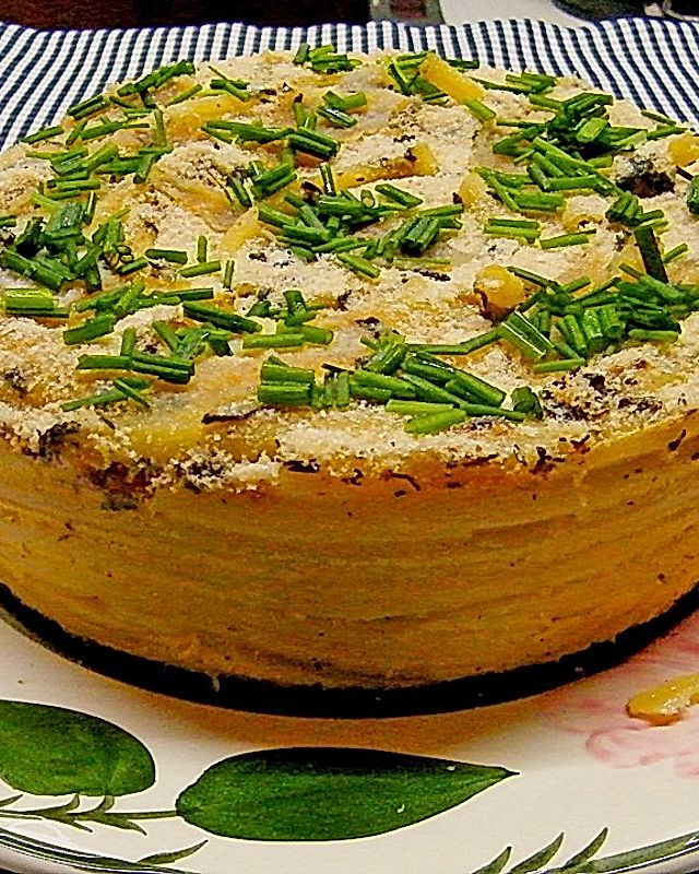 Makkaroni-Torte mit Schinken und Gorgonzola
