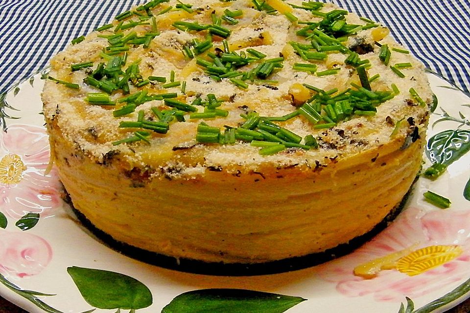 Makkaroni-Torte mit Schinken und Gorgonzola