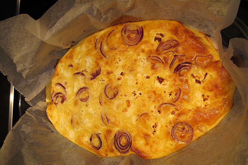 Vegetarischer Schafskäse-Fladen