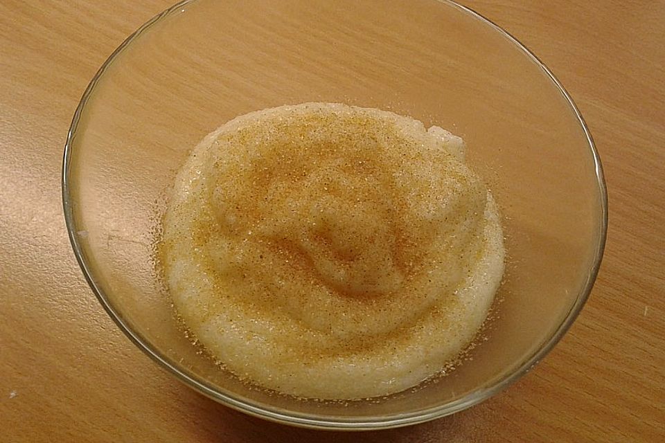 Weihnachtlicher Mandel-Grieß Pudding