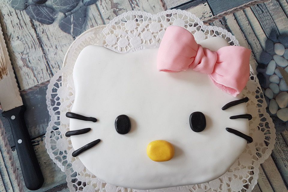 Hello Kitty Schokotorte