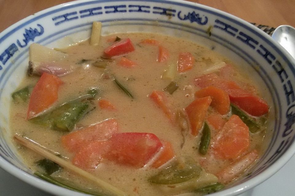 Thailändische Ingwer-Kokos-Suppe