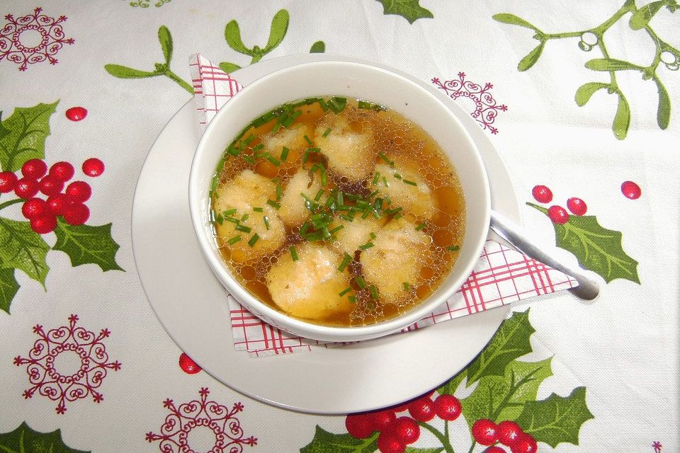 Grießklößchensuppe