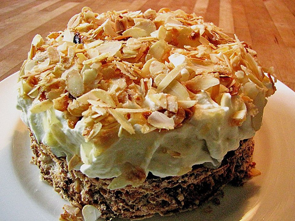 Rhabarberkuchen auf dem Blech mit Mandel - Baiser von Lilliane| Chefkoch