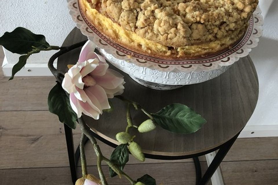 Stachelbeer - Kuchen mit Krokantstreuseln