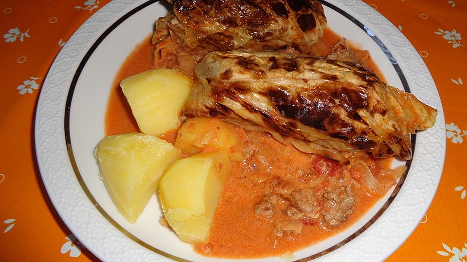 Spitzkohl Rouladen In Tomatensauce Von Garten Gerd Chefkoch