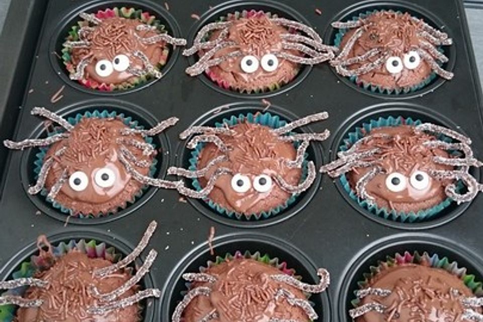 Spinnenmuffins für Halloween