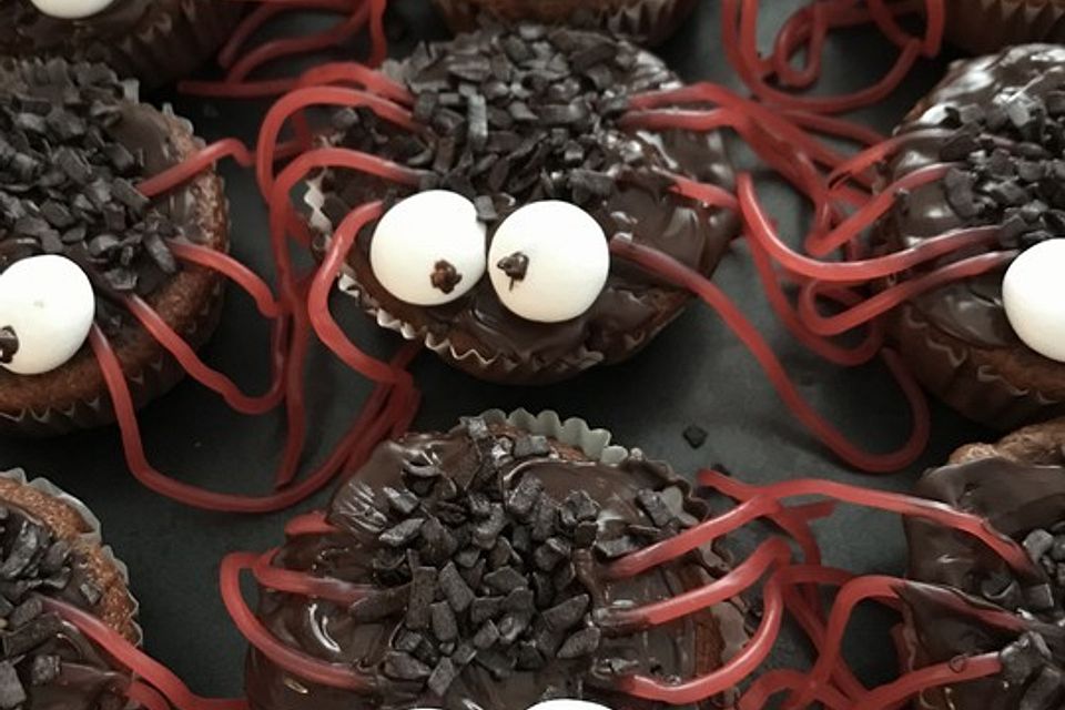 Spinnenmuffins für Halloween