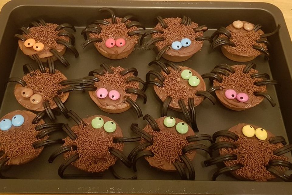 Spinnenmuffins für Halloween