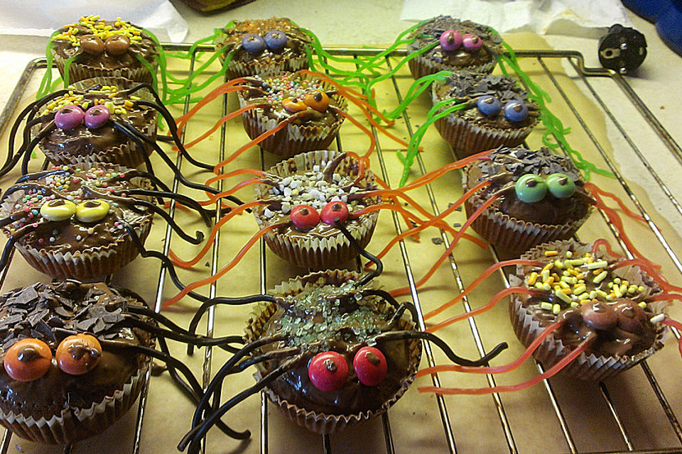 Spinnenmuffins für Halloween