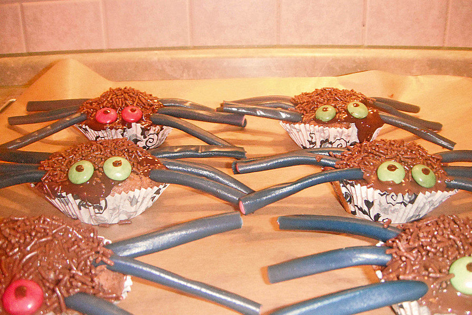 Spinnenmuffins für Halloween